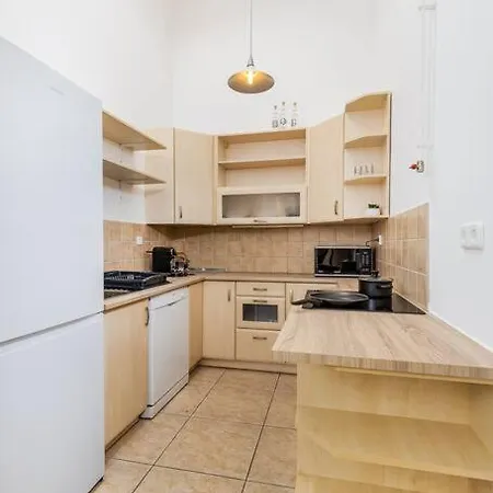 Venus - Opera Ii * Budapest